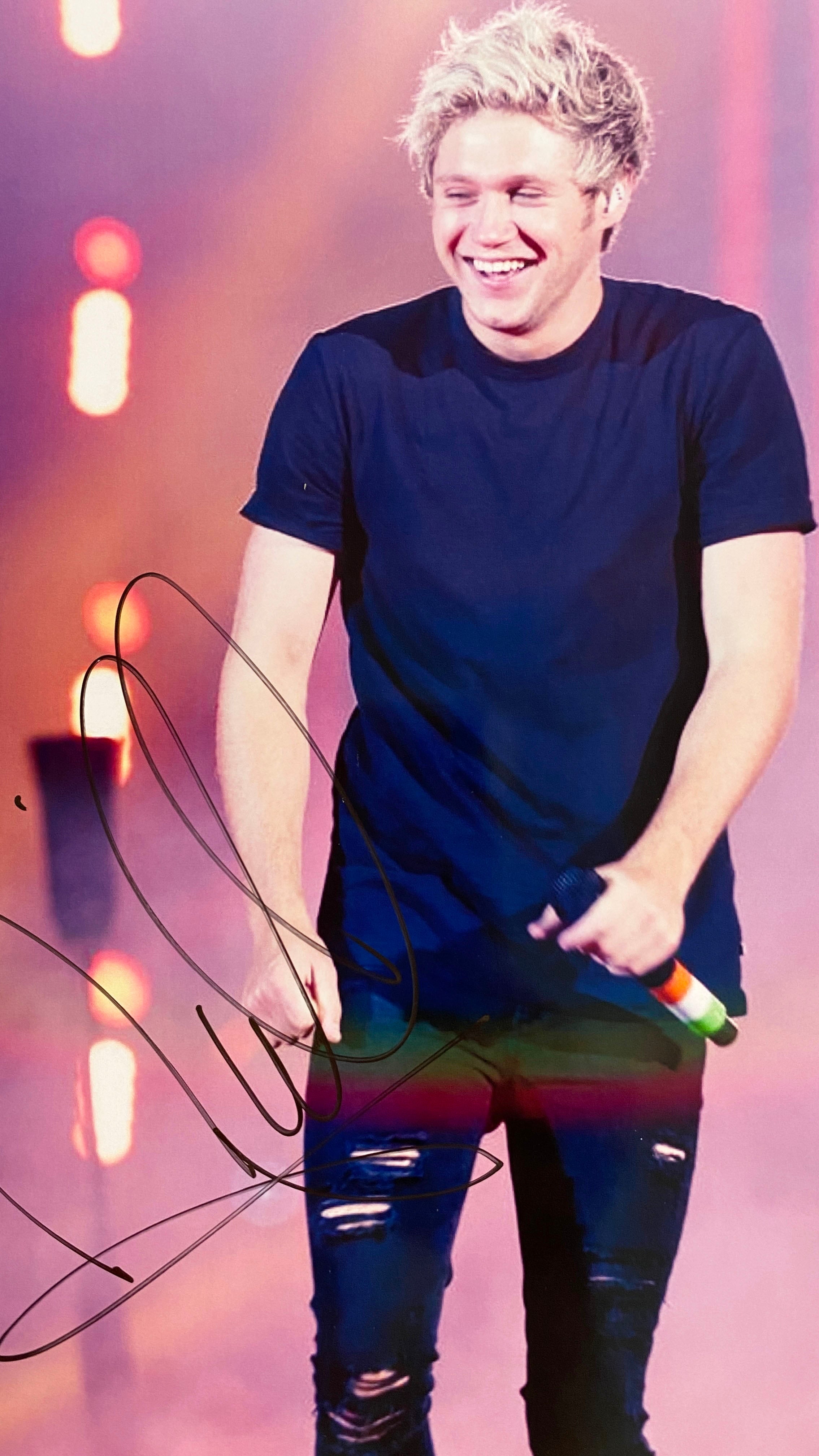 One Direction Niall Horan signed photo - Photo
