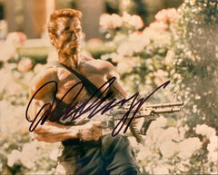 Arnold Schwarzenegger signed "Commando" movie photo