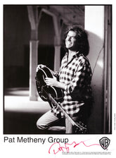 Musician Pat Metheny signed photo