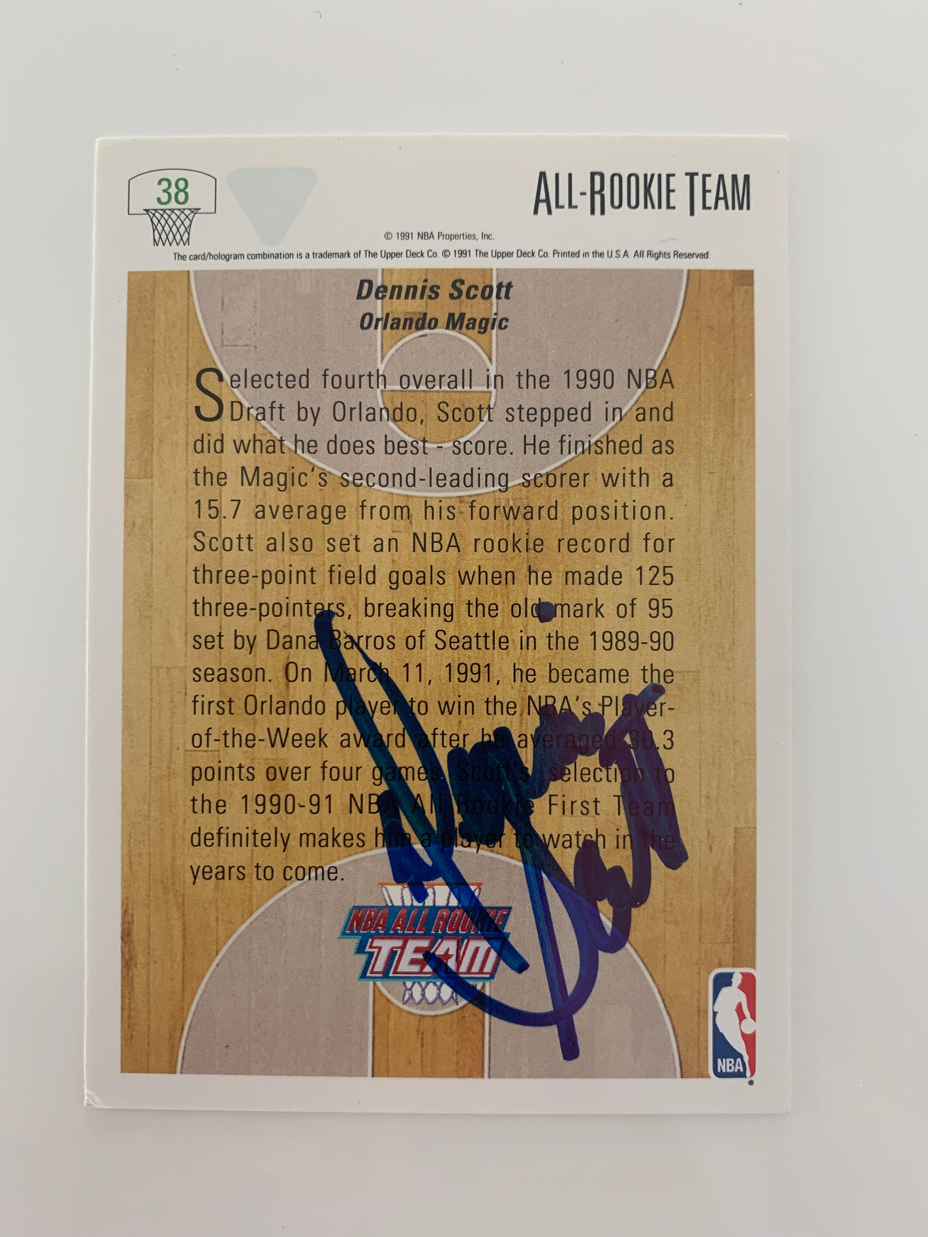 Dennis Scott signed basketball card - Sports card