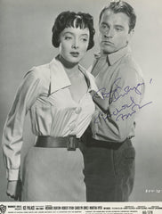 Richard Burton signed movie photo. GFA Authenticated