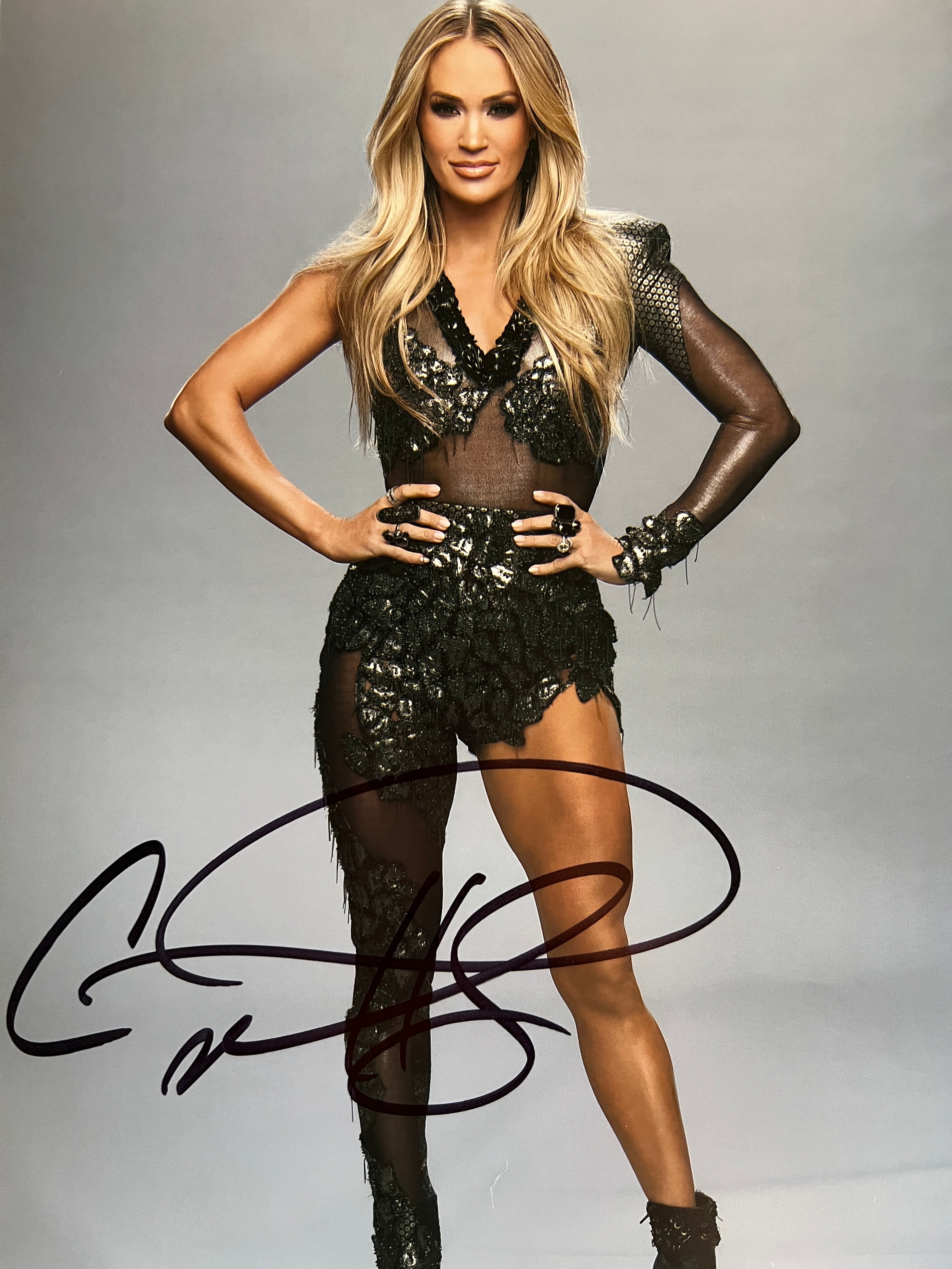 Carrie Underwood signed photo