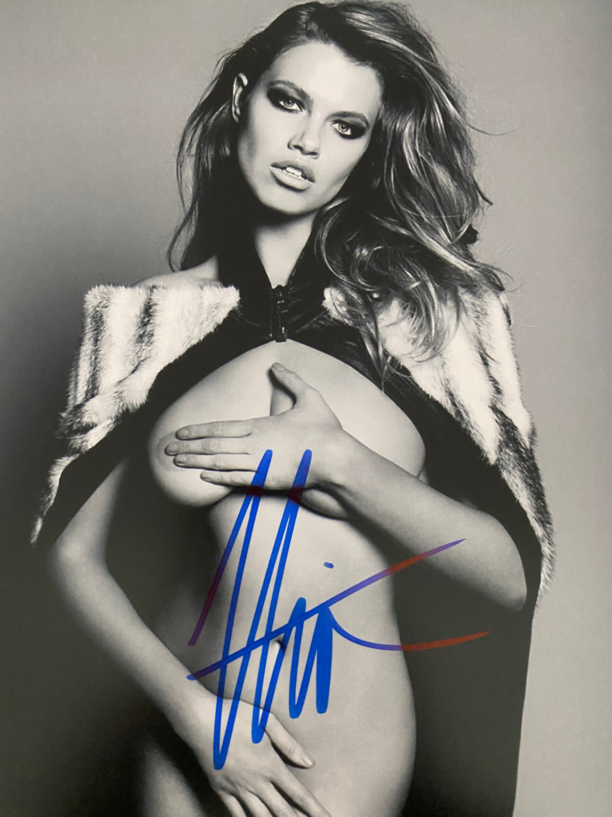 Sports Illustrated swimsuit model Hailey Clauson signed photo