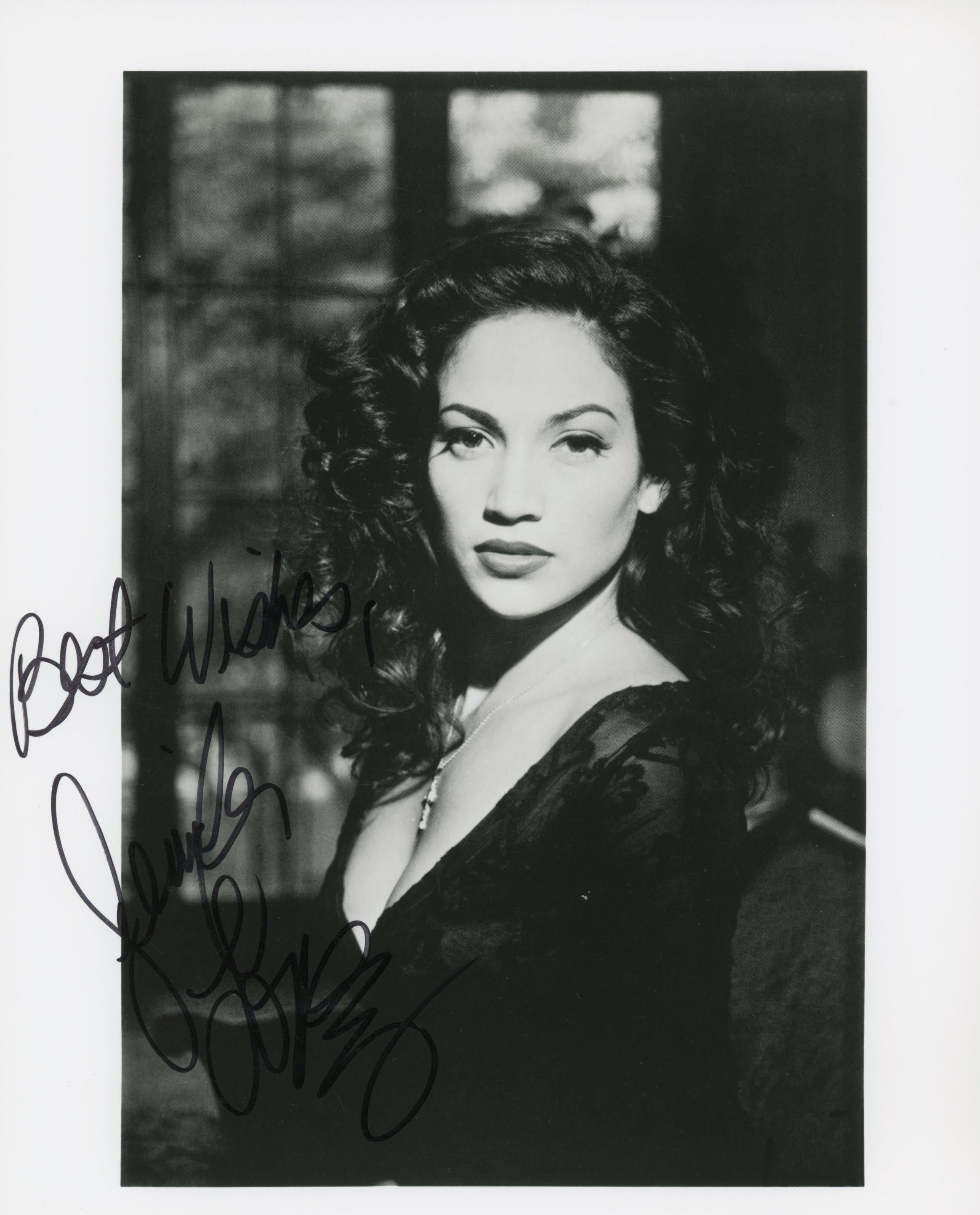 Jennifer Lopez signed photo. GFA Authenticated