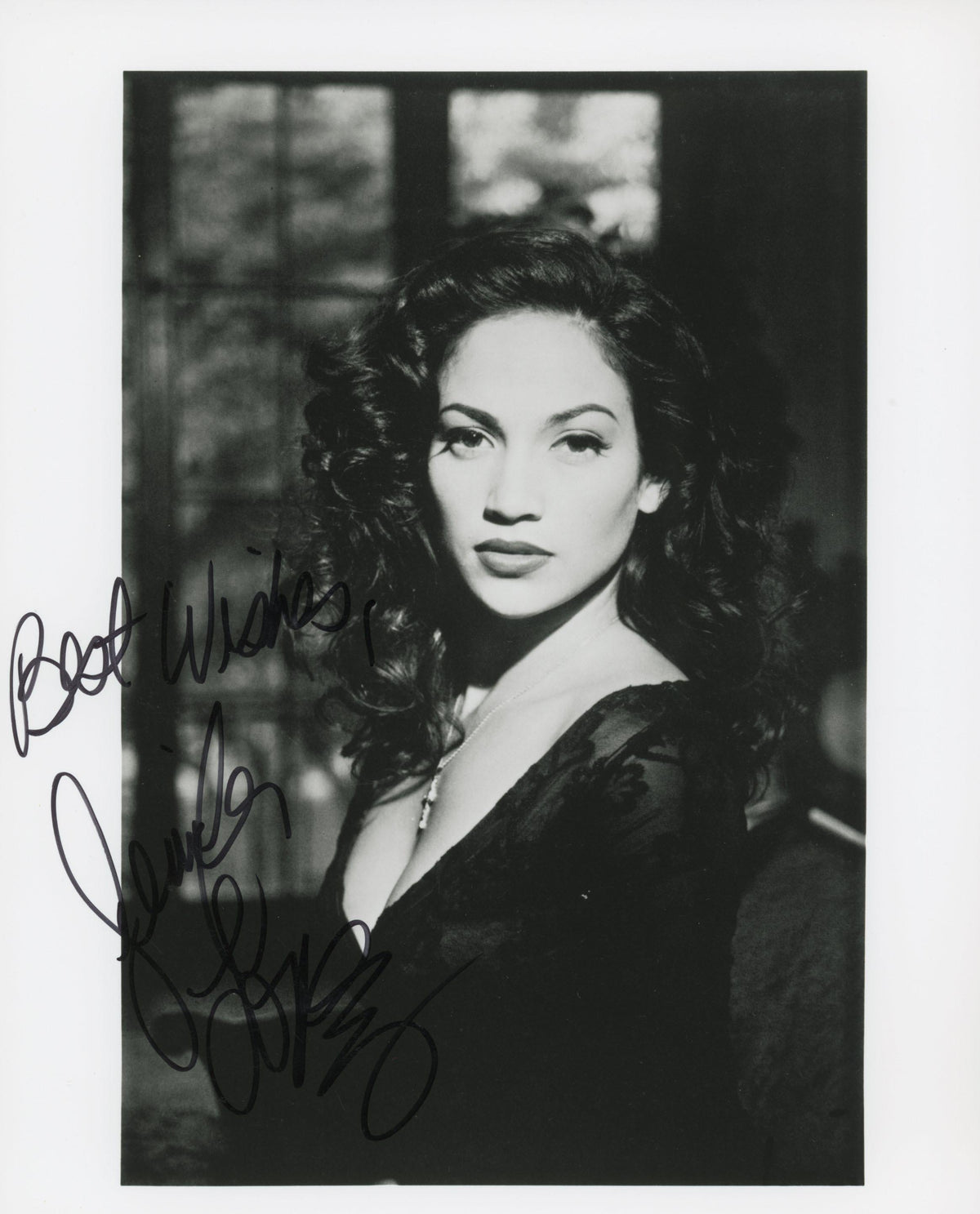 Jennifer Lopez signed photo. GFA Authenticated