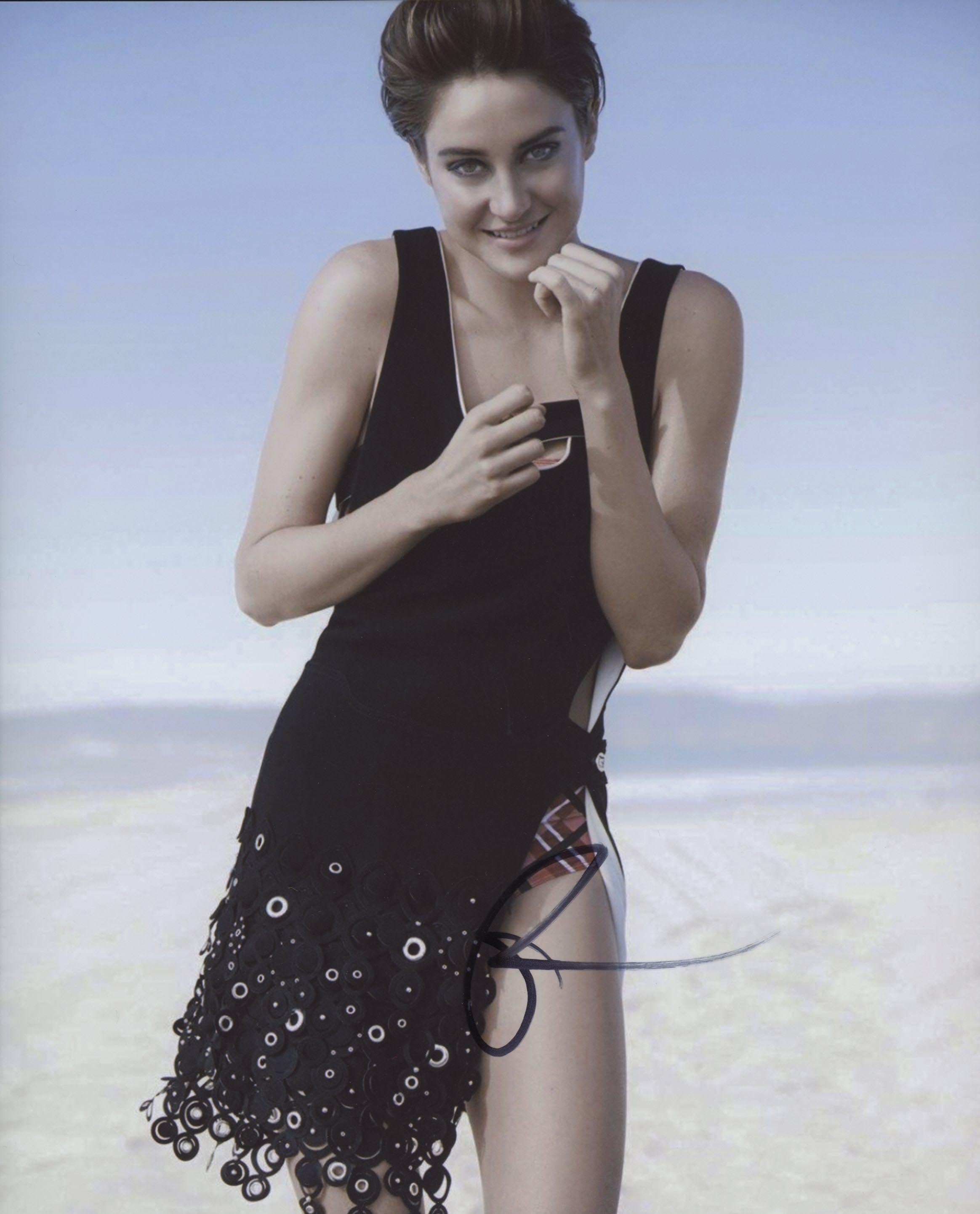 Shailene Woodley signed photo