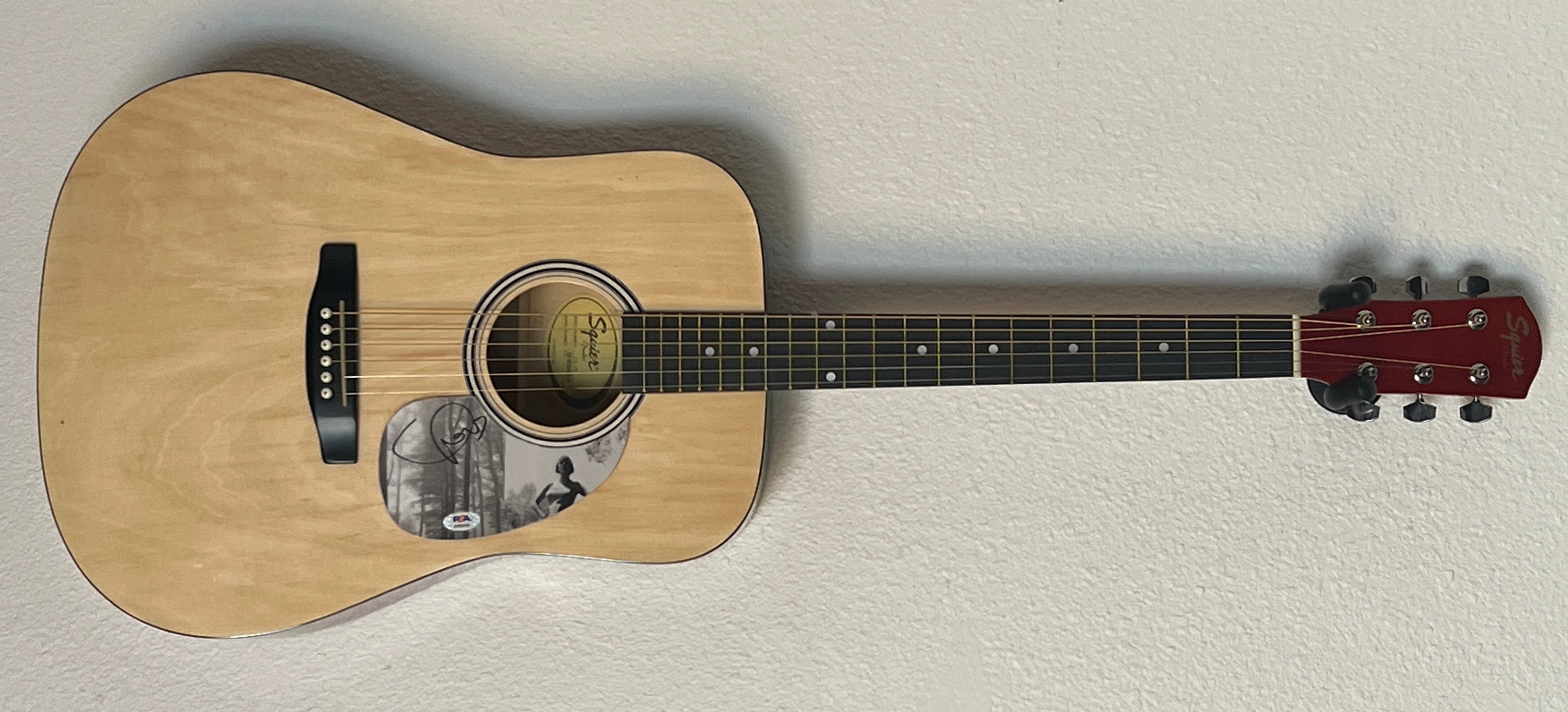 Taylor Swift signed acoustic guitar. PSA authenticated