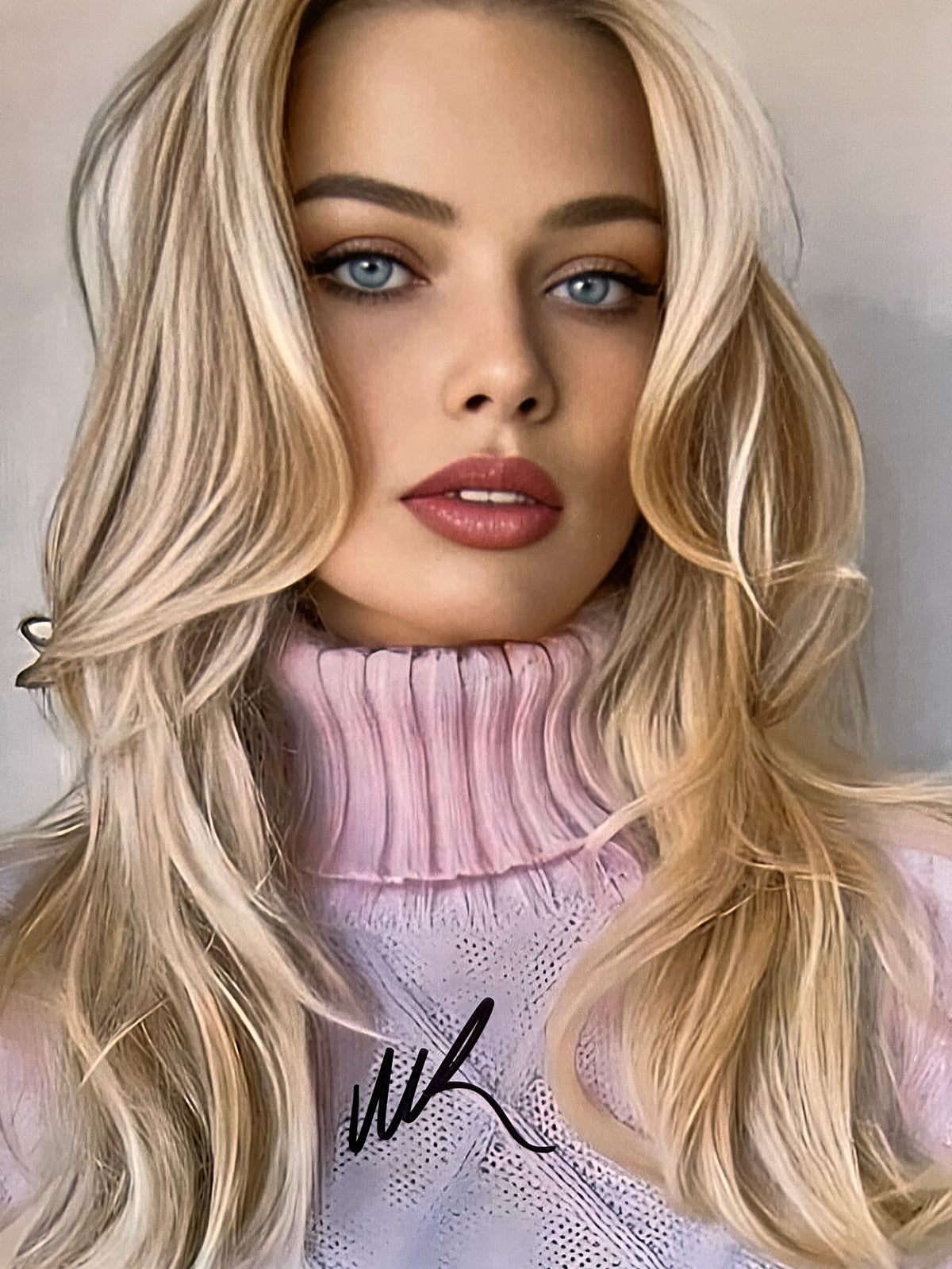 Margot Robbie signed photo