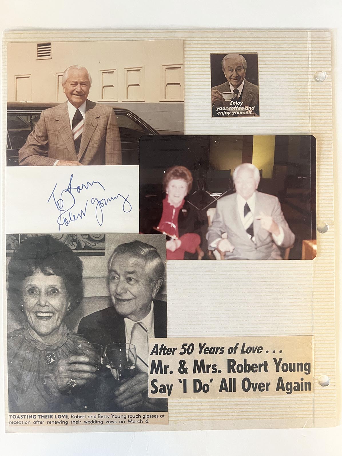 Marcus Welby MD Robert Young signed photo album page