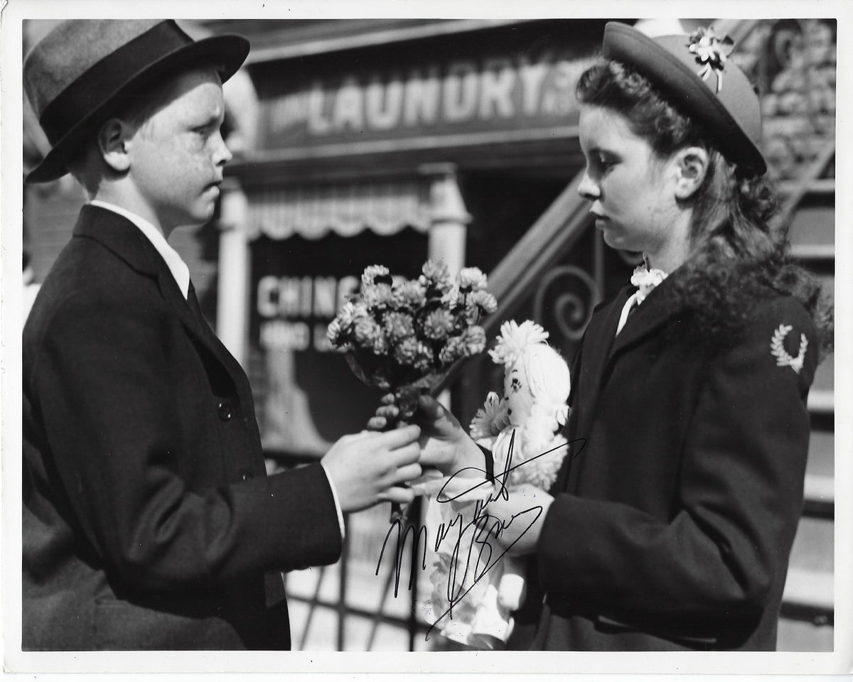 Meet Me In St Louis Margaret O'Brien Signed Photo