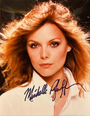 Michelle Pfeiffer signed photo. GFA Authenticated