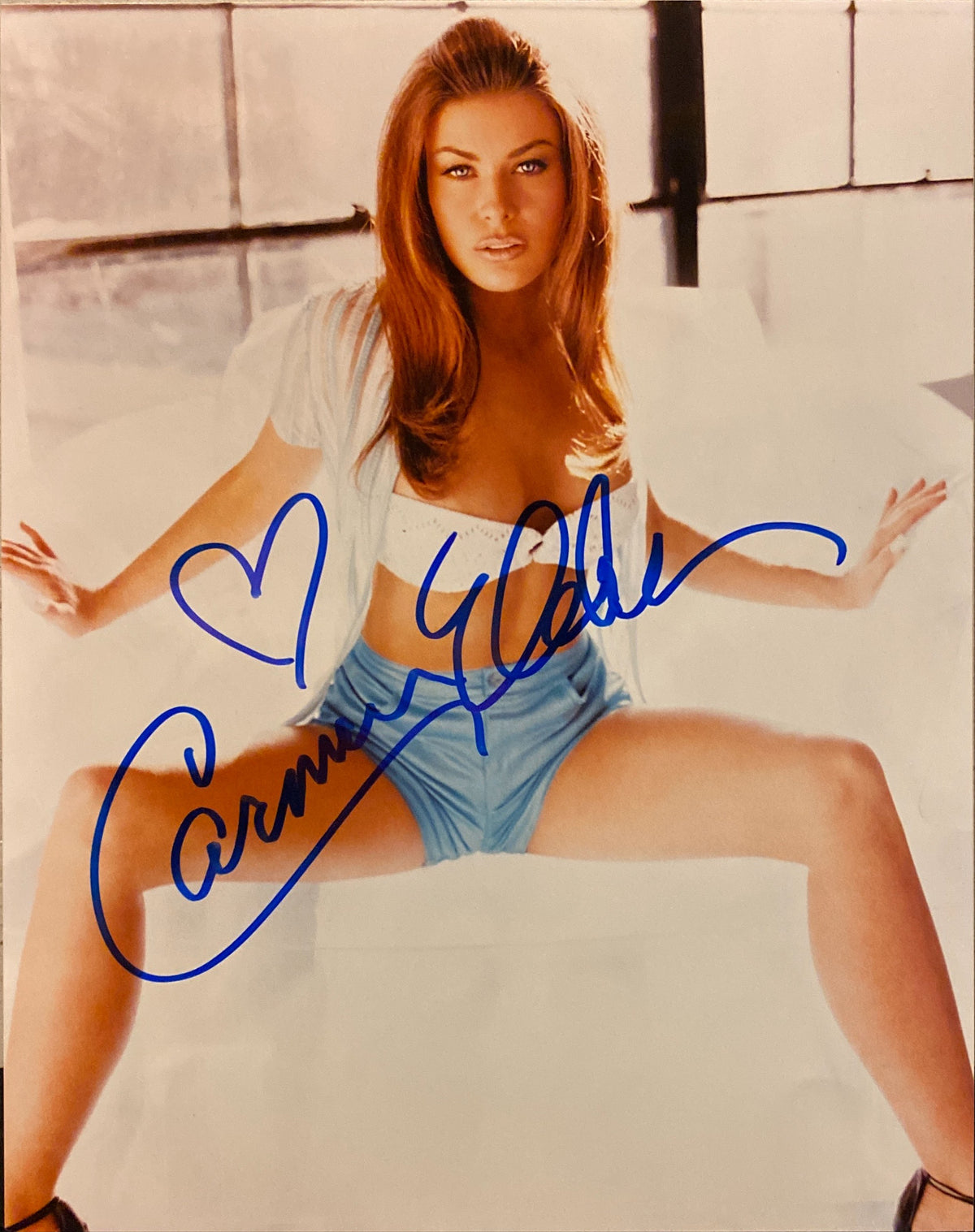 Carmen Electra signed "Pussy Cat Dolls" photo