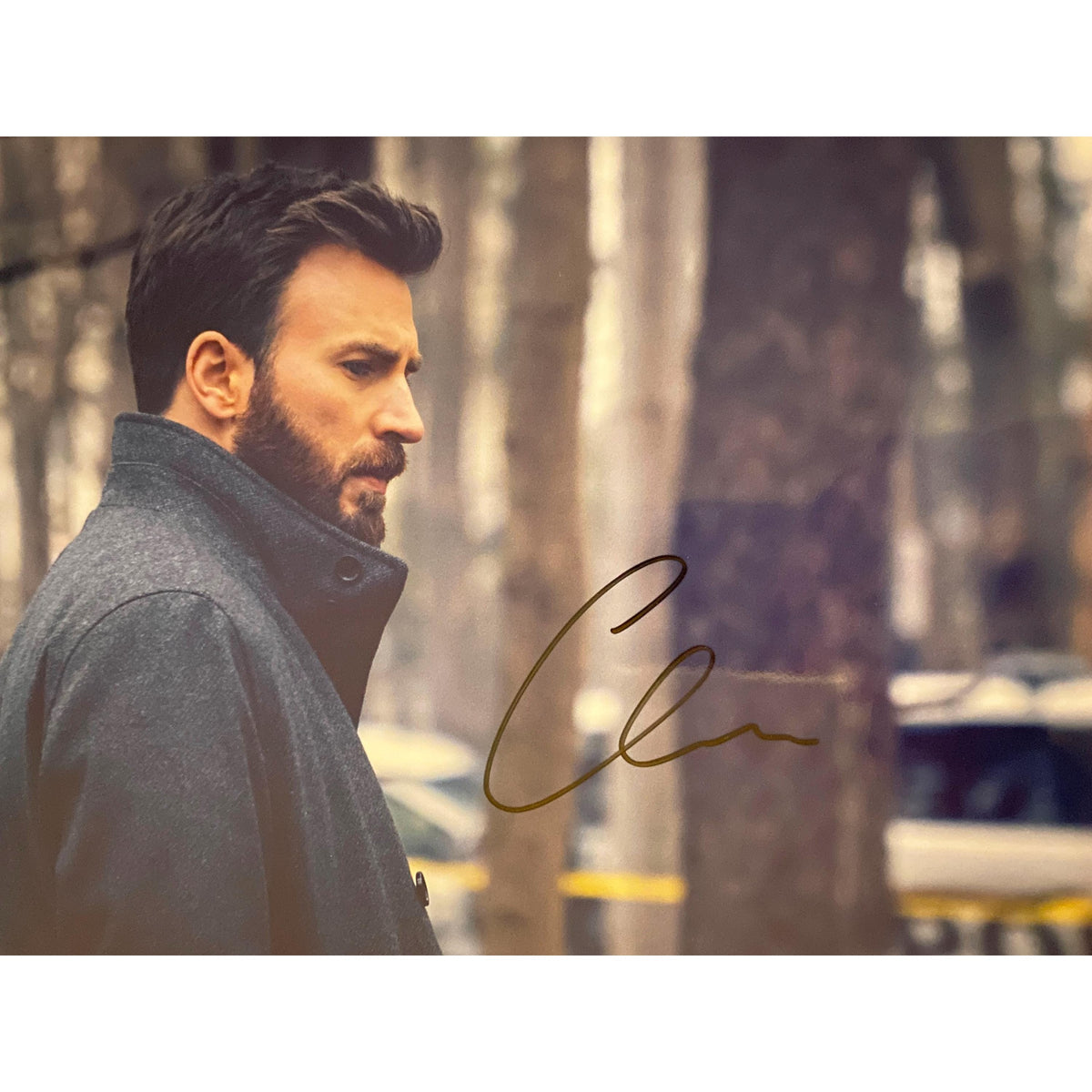 Chris Evans original autographed movie photo - framed