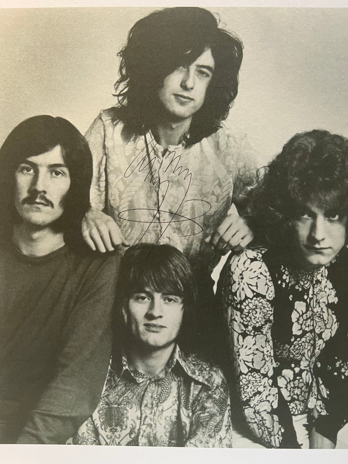 Led Zeppelin Jimmy Page signed photo