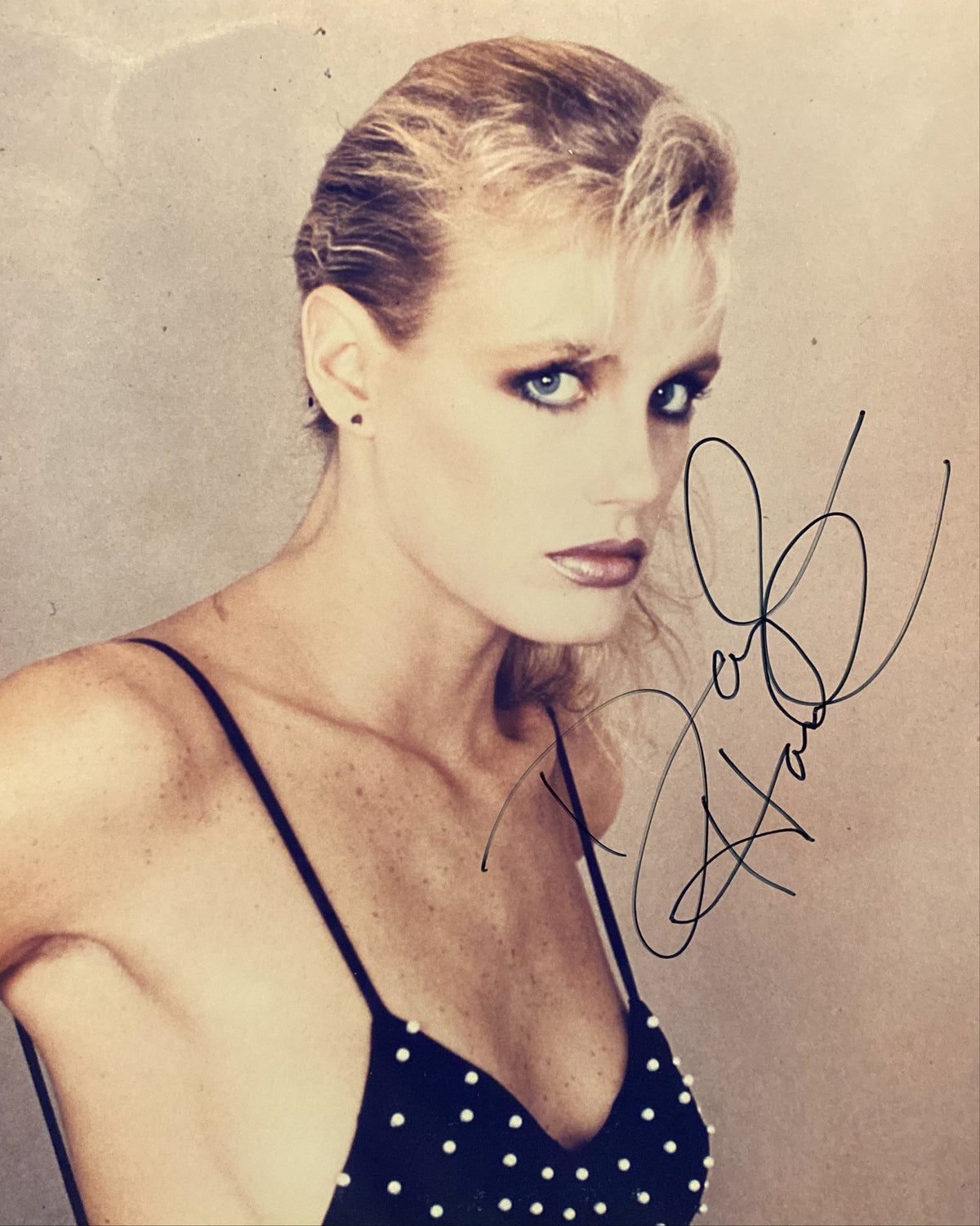 Daryl Hannah signed photo