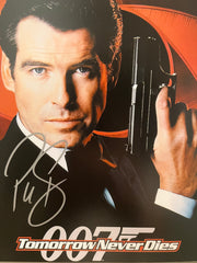 Tomorrow Never Dies Pierce Brosnan signed photo. GFA Authenticated