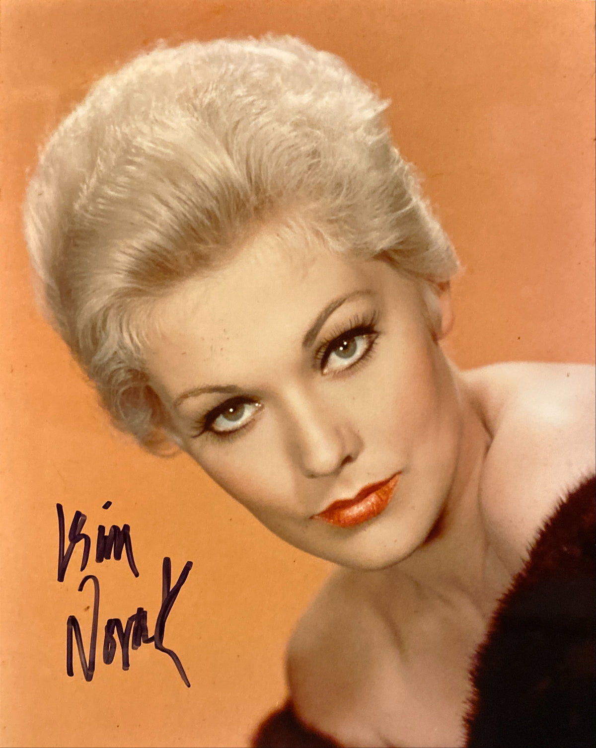 Kim Novak signed photo. GFA Authenticated