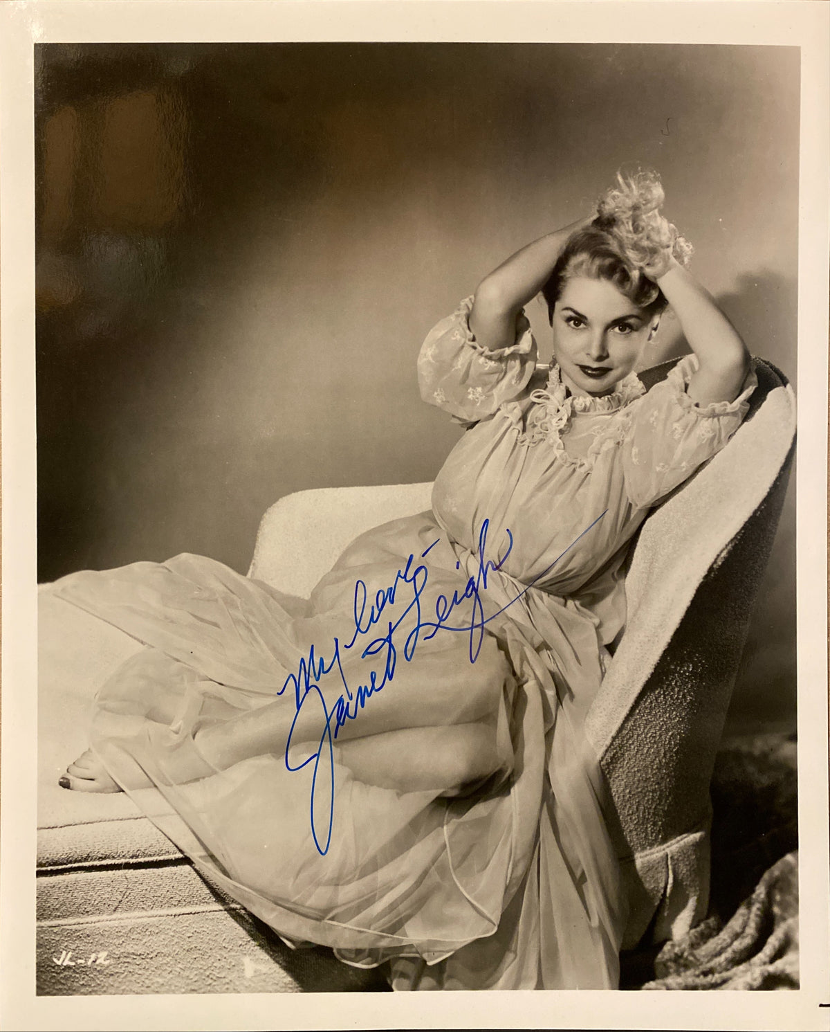 Janet Leigh signed photo